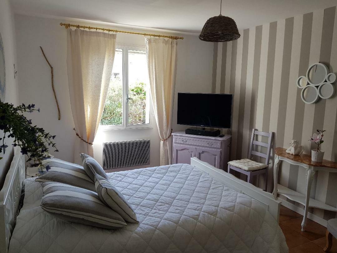Le Flamant Rose Bed and Breakfast Salin-de-Giraud Exterior foto
